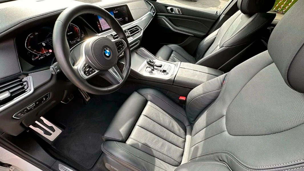 BitCars-bmw-x5-inside-buy-with-bitcoin_ca587968-63c5-4b89-bff4-d1ff13820231_1500x.webp