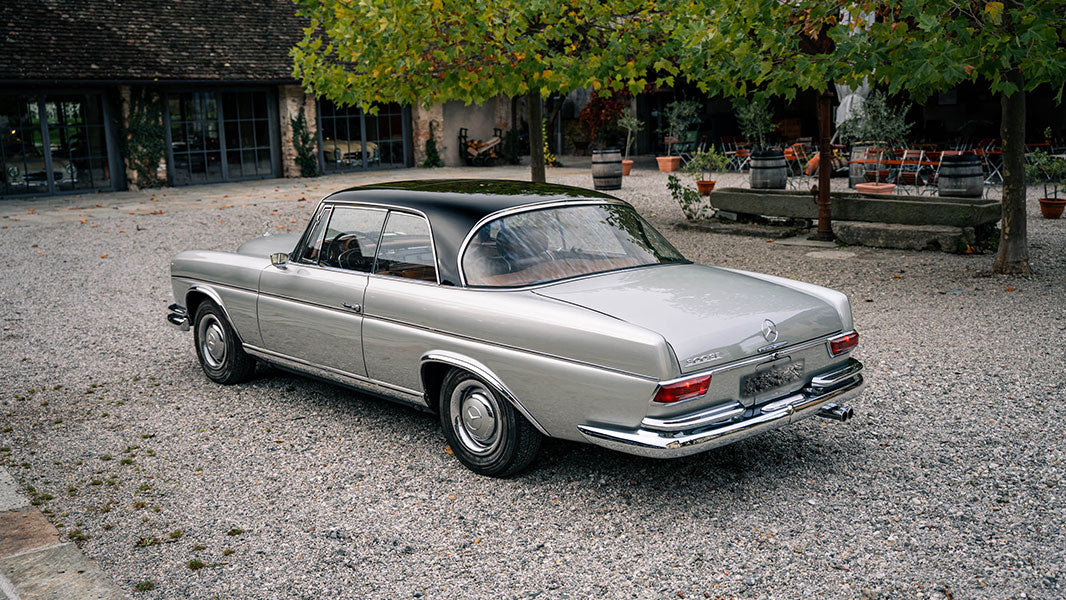 BitCars-mercedes-benz-300-se-coupe-with-btc-bitcoin1_1500x.jpg
