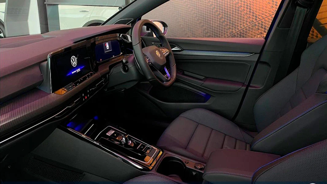 BitCars-volkswagen-golf-buy-with-bitcoin1_1500x.webp