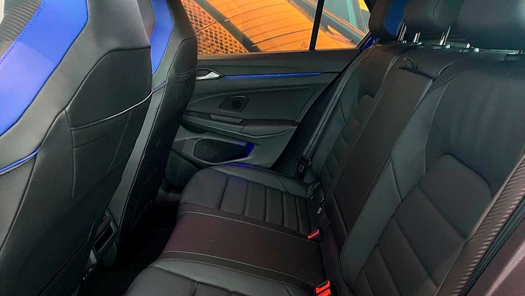 BitCars-volkswagen-golf-buy-with-bitcoin2_1500x.webp