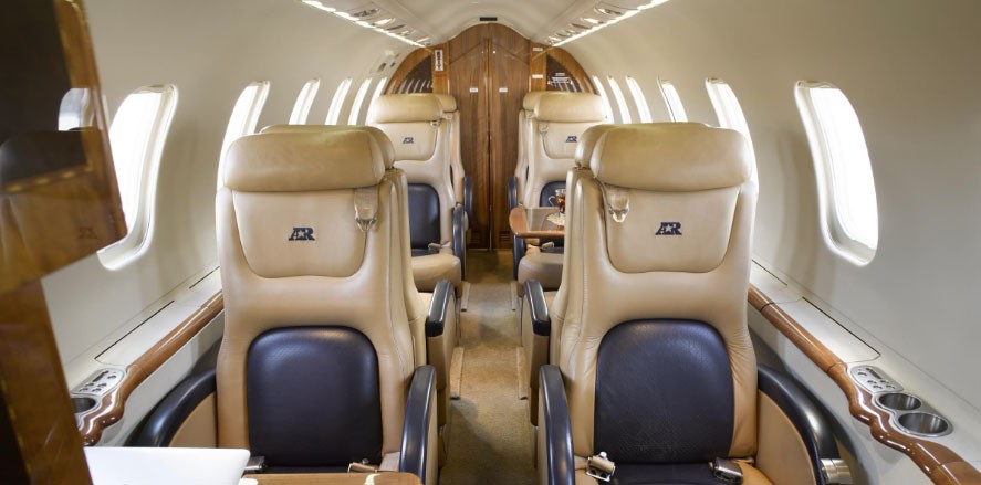 aircraft-private-jets-bombardier-learjet-45-369819_165036f343348087.jpg
